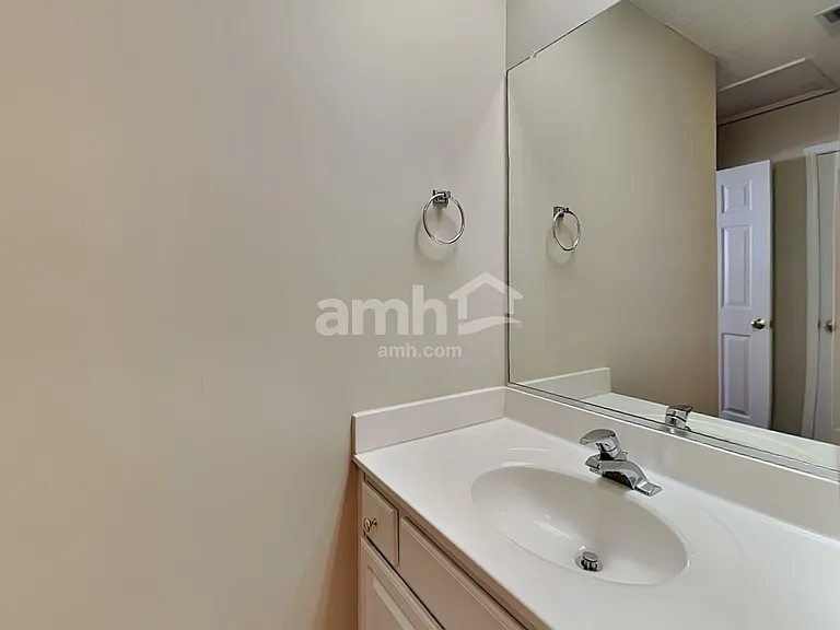 115 Bristol View Cir — Photo 16