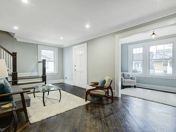 5th image of 377 Wilden Pl