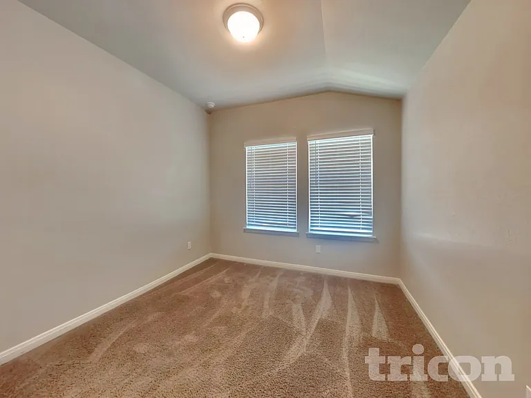 13615 Emerson Way — Photo 10