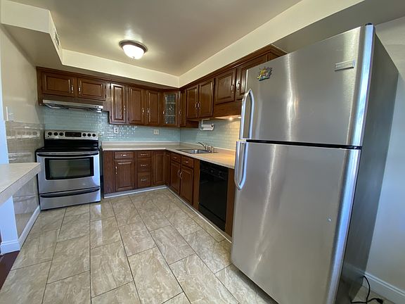 5th image of 11731 Millbrook Rd