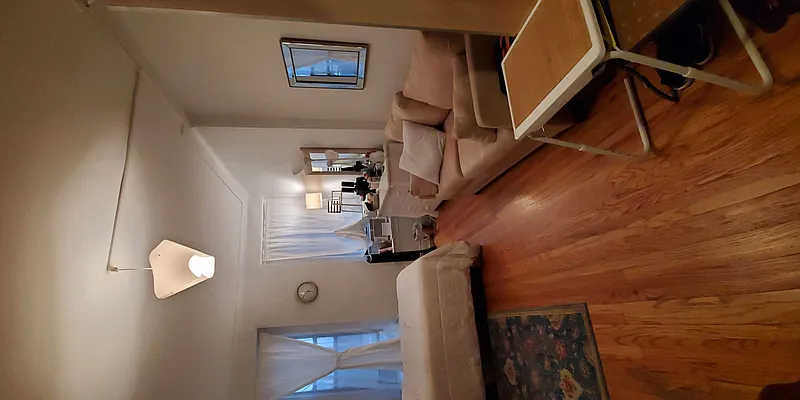 Rented by Avi Nash Associates | media 14