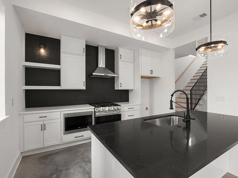 315A Edith Ave — Photo 10