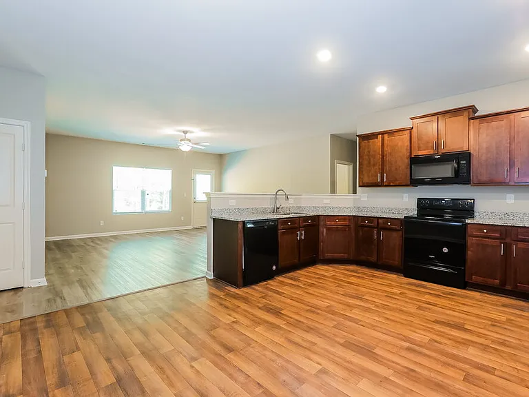 115 Tamalynn Trl — Photo 4