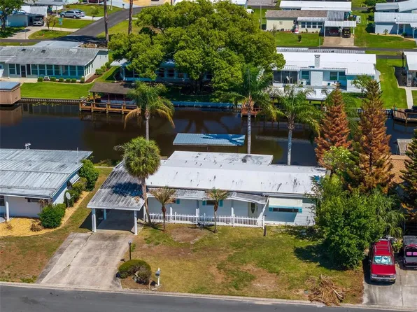 1014 Southland Dr, Tavares, FL 32778