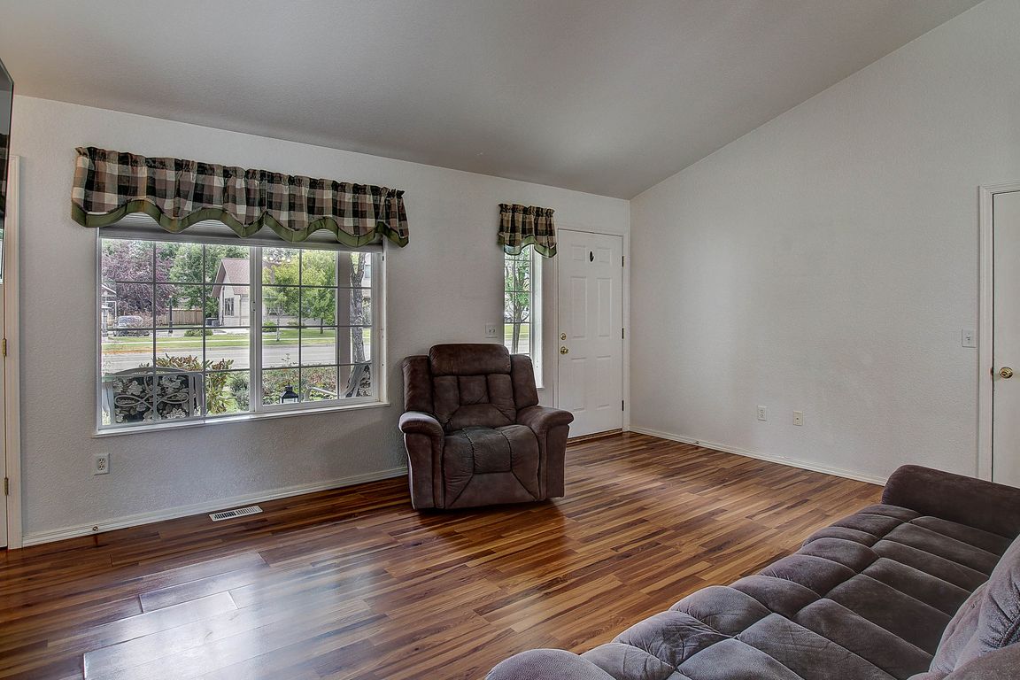 next background image