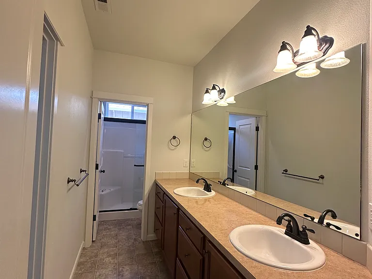 63351 Lamoine Ln — Photo 16