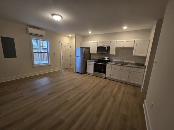 142 Mallard Ct, Charles Town, WV 25414