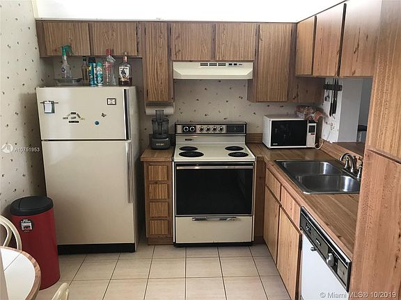 5th image of 2337 NW 89th Dr APT 604