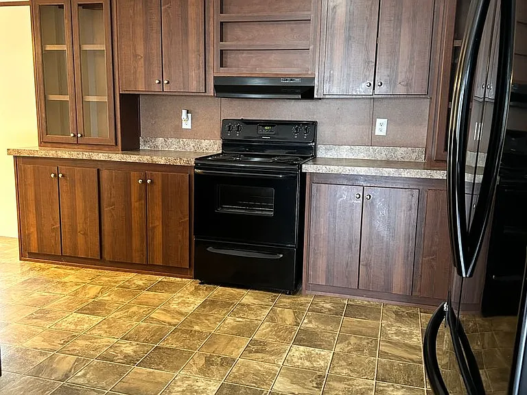 1016 Private Road 1518 — Photo 4