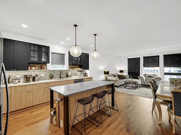 5th image of 4516 S Indiana Ave #2