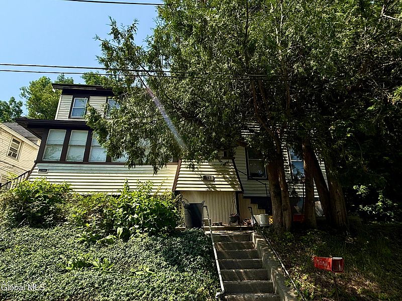 2nd image of 267 Cleveland Avenue