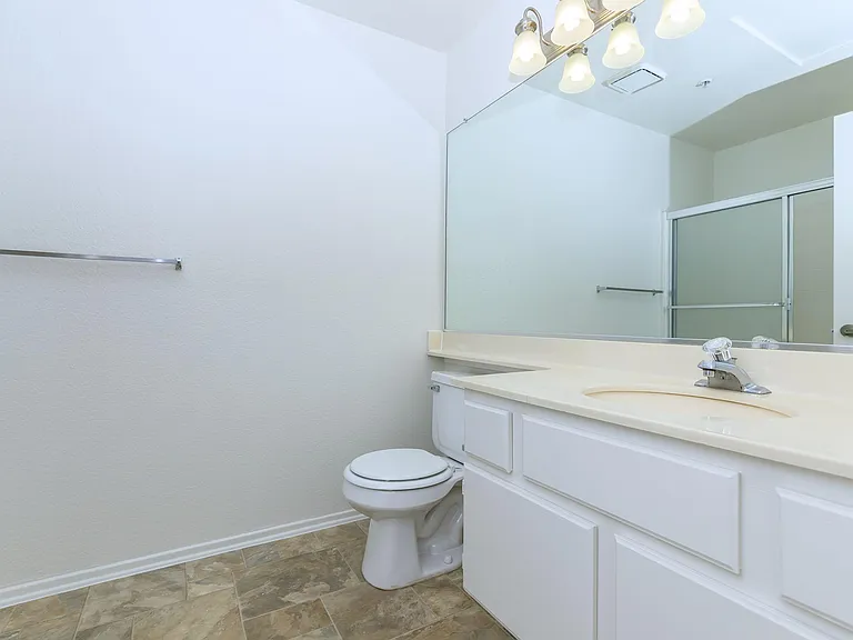Cambridge Village Apartments — Photo 19