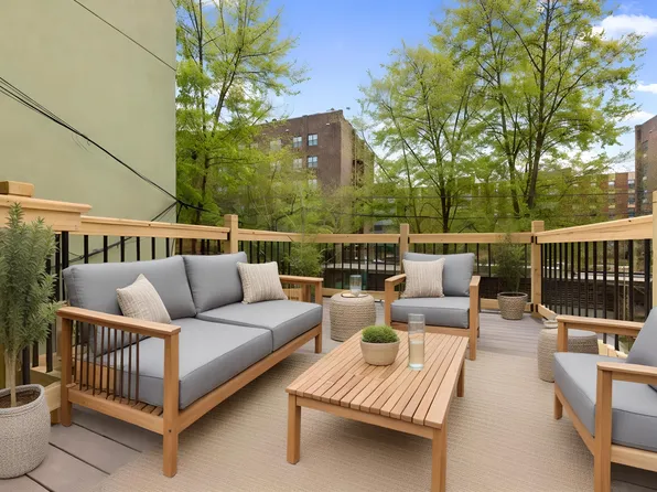 832 Quincy Street image 1 of 7