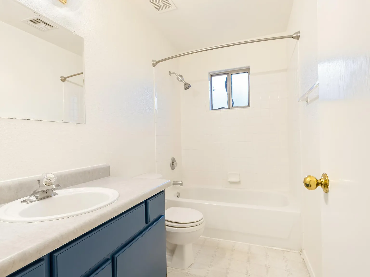3 bed, 1483 sqft, $1,600 — Photo 4