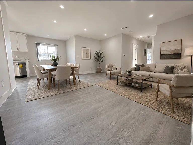 8635 Cashio St #5B — Photo 1