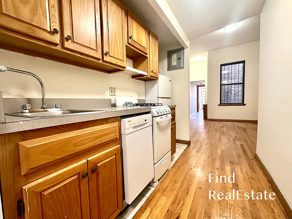 491 Columbus Ave #5B