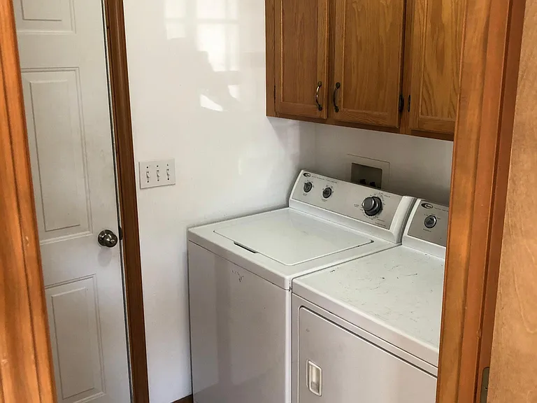 1008 Country Club Dr — Photo 5