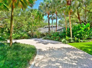 4685 SW 74th St, Coral Gables, FL 33143