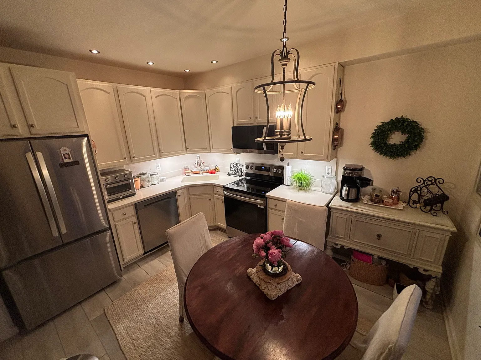 918 Nittany Ct — Photo 1