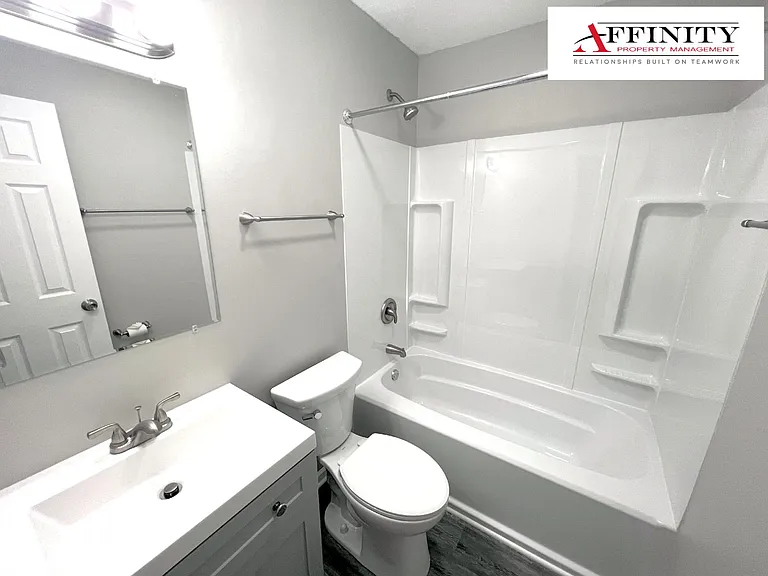 515 NE Corder St #A — Photo 7