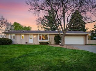 5856 139th St W, Apple Valley, MN 55124