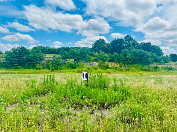 14 Turkey Lot Loop, East Bernstadt, KY 40729