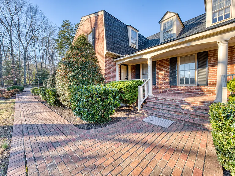 9720 Burnett Dr — Photo 11