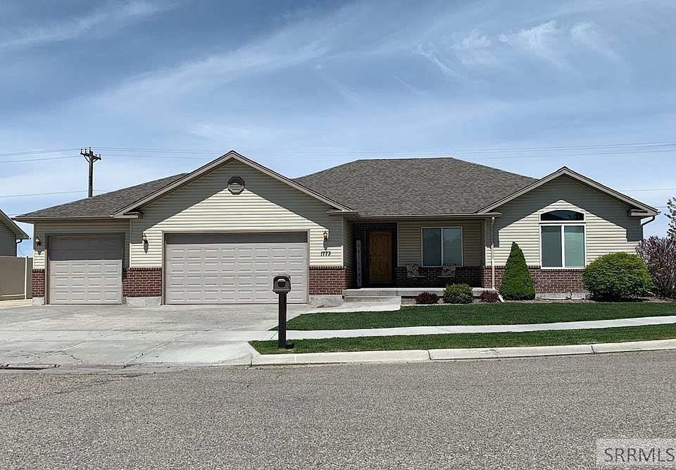 1st image of 1773 Strawberry Pl