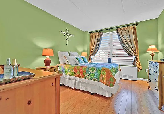 5th image of 837 Washington Ave APT 7M