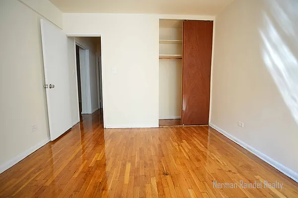 Rented by Norman Raindel, LREB | media 17