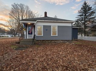 203 Baker St, Lawrence, MI 49064