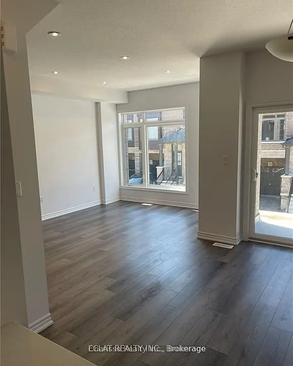 61 Soho St #135