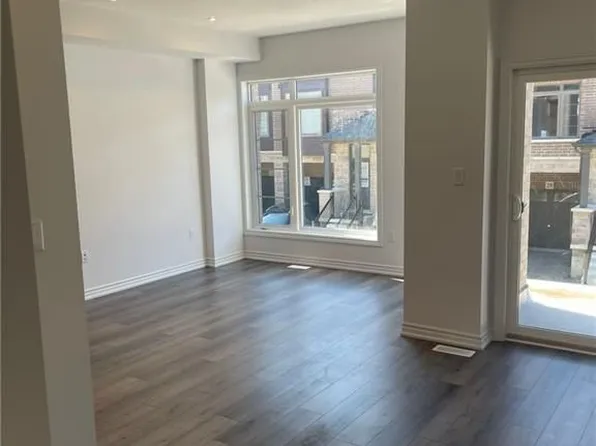 61 Soho St, Hamilton, ON
