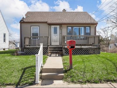 (Undisclosed Address), Cedar Rapids, IA, 52404