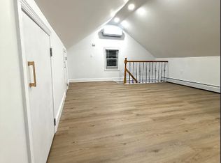 20405 43rd Ave, Flushing, NY 11361