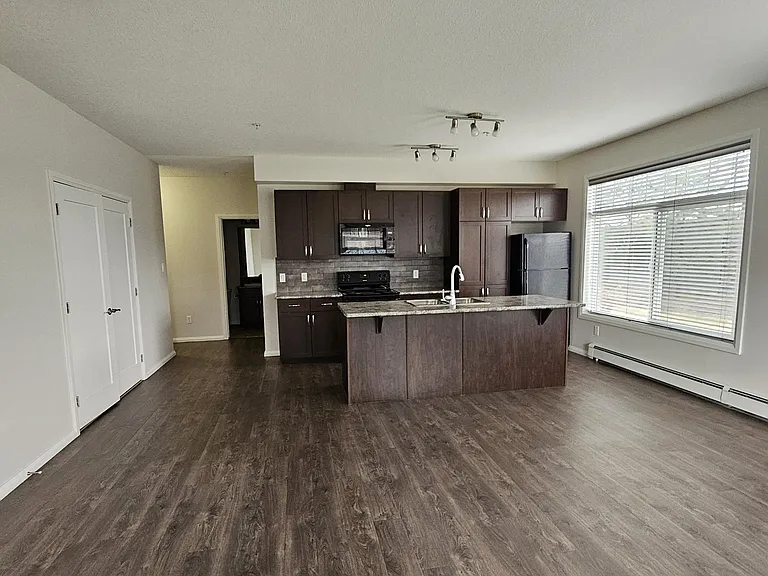 2474 Bowen Wynd SW — Photo 4
