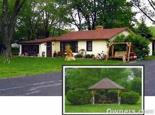 4580 N Overland Rd, Hobart, WI 54155