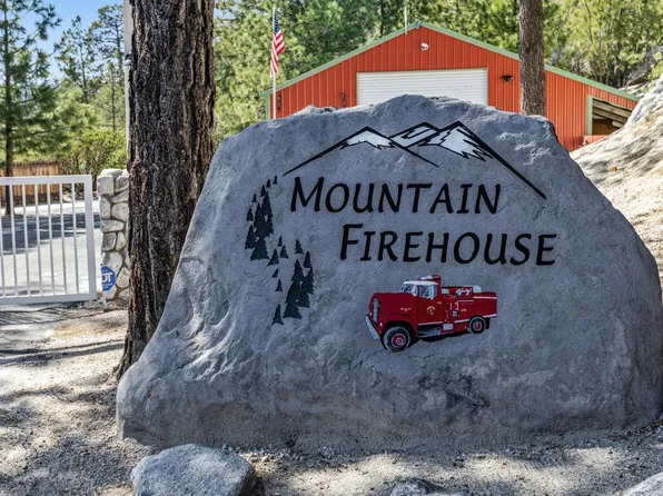 54610 Jameson Dr, Idyllwild, CA 92549