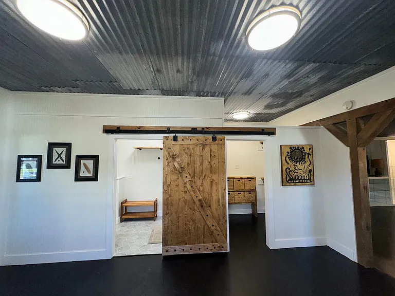 2924 Jefferson St — Photo 10