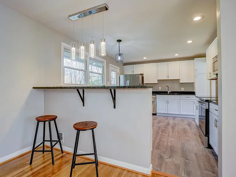 6417 Earlham Dr — Photo 12