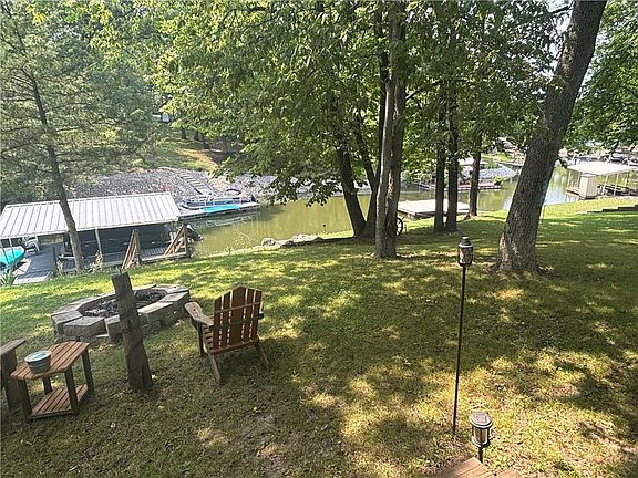 4th image of 44 Lake Viking Ter