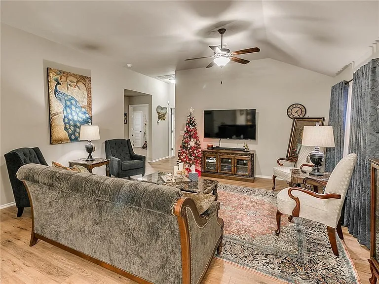 19712 Serenade Way — Photo 18