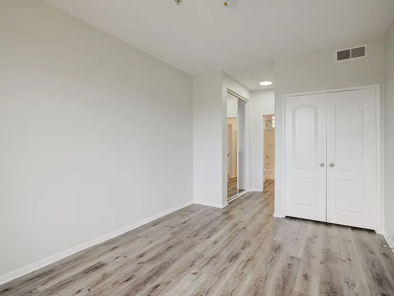 2245 Beverly Glen — Photo 79