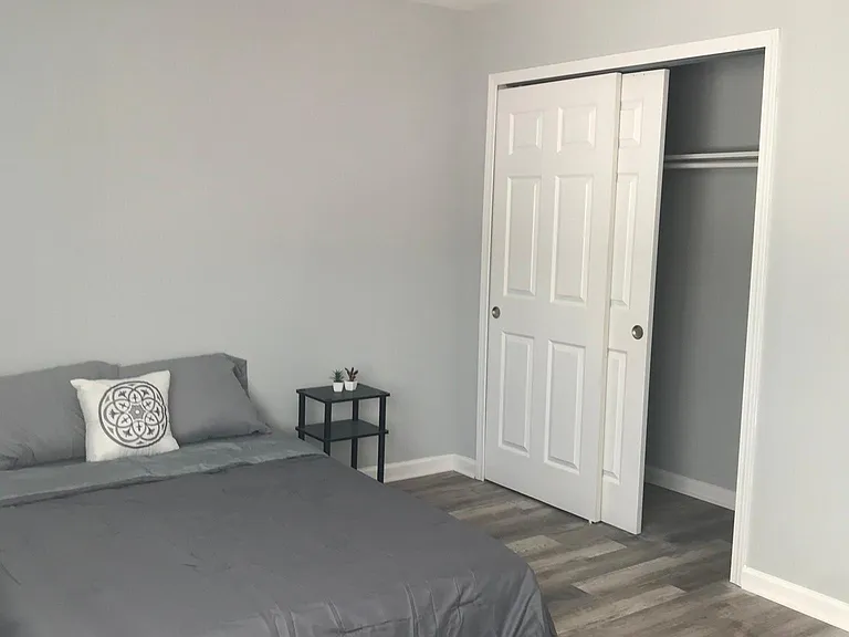Cedarbrook Apartments — Photo 12