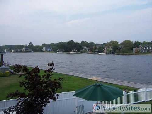 5th image of 1 Bourdette Pl