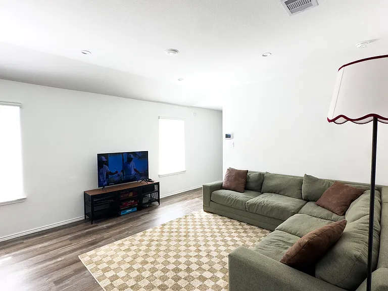 5330 Castlebury Meadows Dr — Photo 8