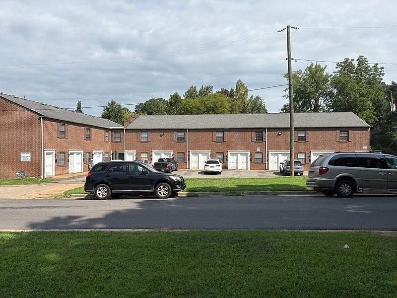 1 bed, 1.0 bath, $800 — Photo 4