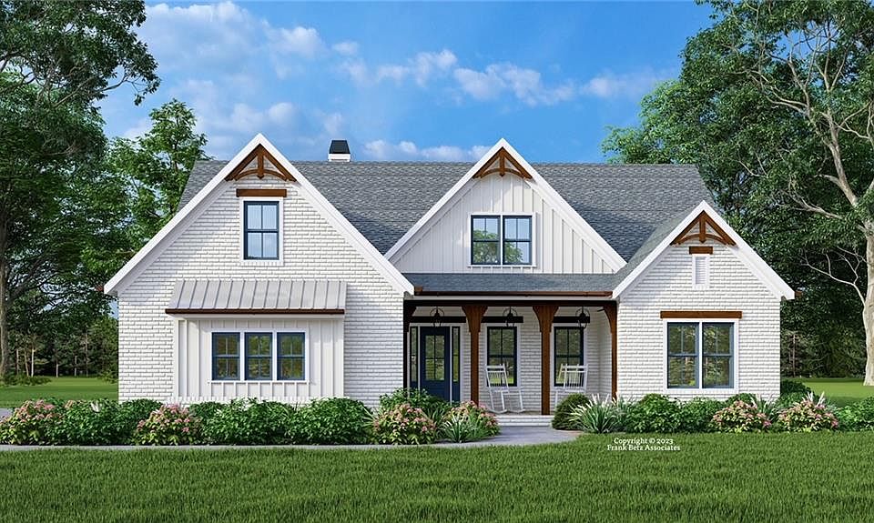 1st image of 540 Clover Dr