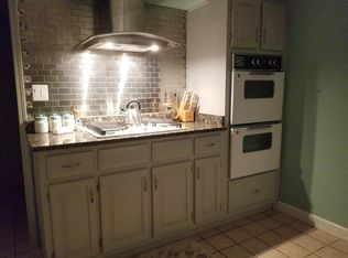 2249 N Country Club Ln, Biloxi, MS 39532