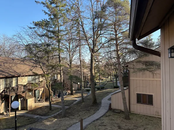 11 Saint Thomas Colony APT 7, Fox Lake, IL 60020